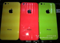 廉価版iPhoneの赤色・黄色・緑色の実機画像